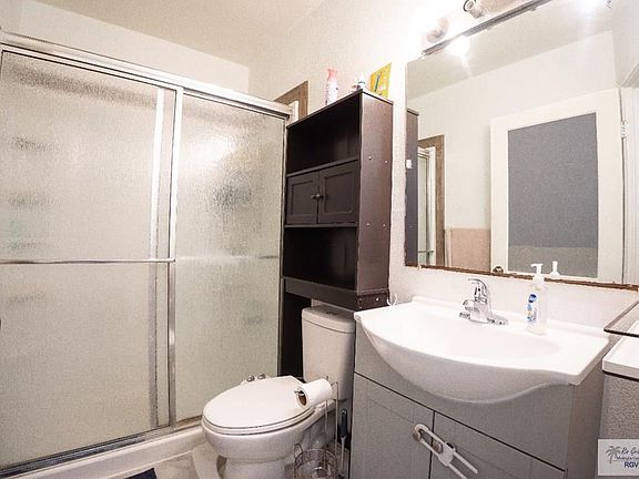5th image of 338 S Bonham St