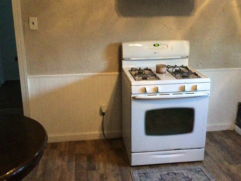 520 Woodvale Ave — Photo 6