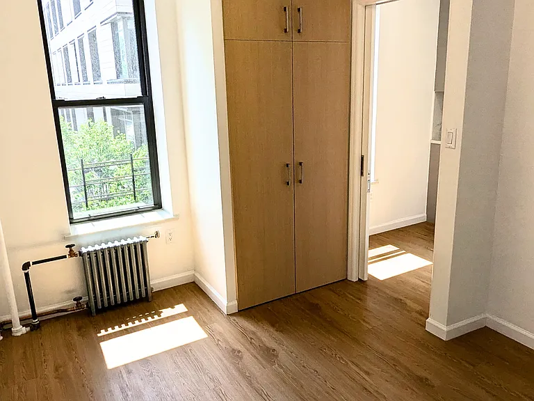 230 W 95th St #46 — Photo 10