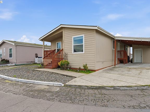 4th image of 626 SW Philadelphia Way Space 176