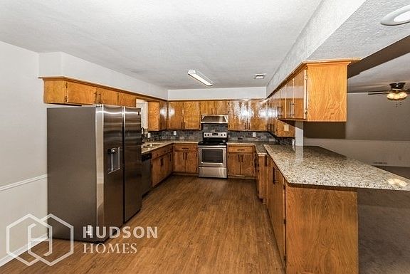 3rd image of 5005 Country Ln