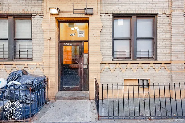 Rented by MySpaceNYC | media 15