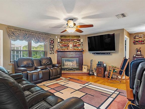 4th image of 815 White Heron Blvd