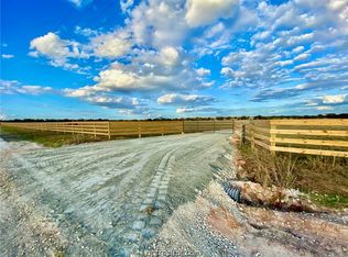 8309 S Hickory Loop, Calvert, TX 77837