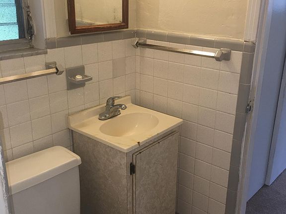 4th image of 727 White St