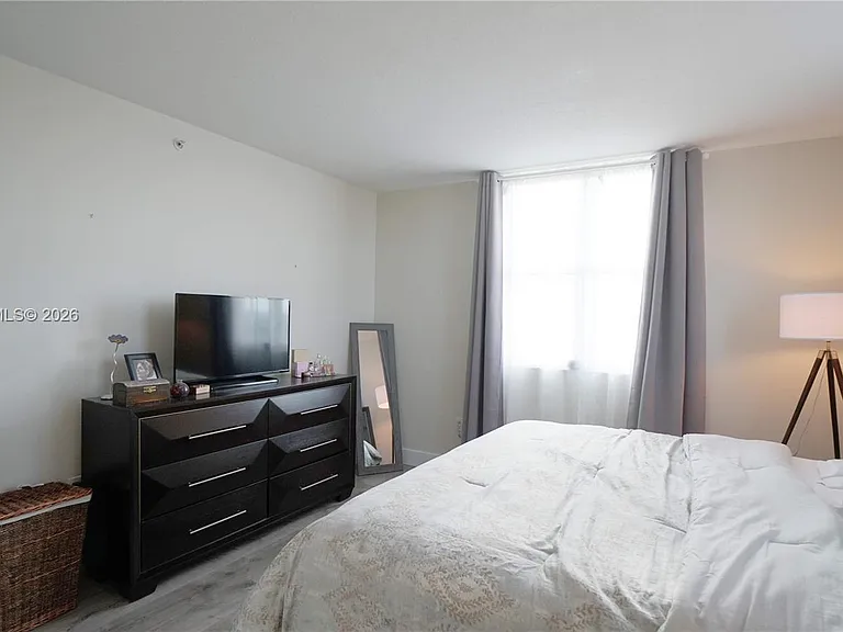 117 NW 42nd Ave #708 — Photo 8