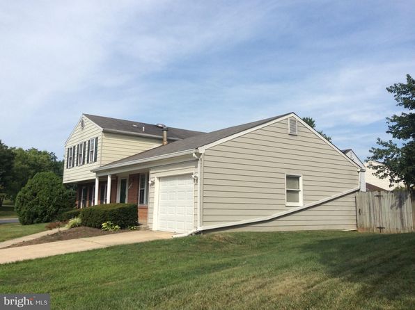 17600 Shamrock Dr, Olney, MD 20832