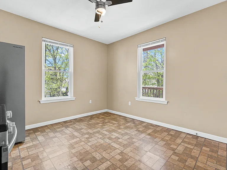 18 Saint Clair St #3 — Photo 10