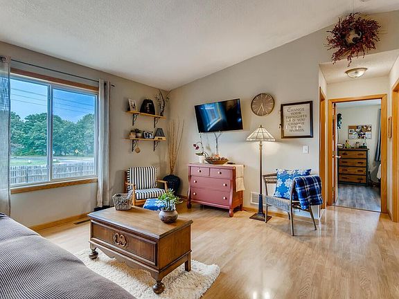 5th image of 23105 Guarani St NW