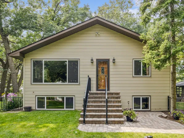 11458 54th St, Clear Lake, MN 55319