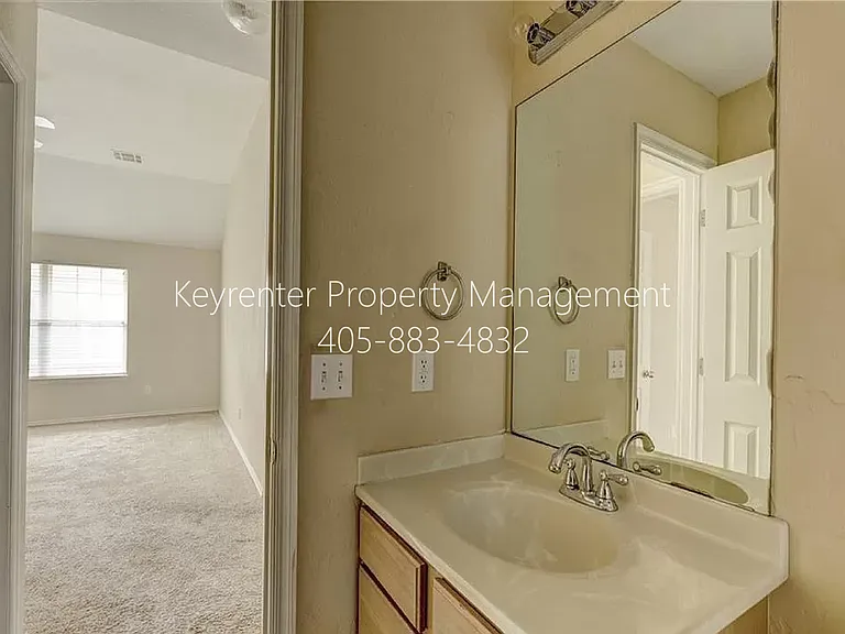 12328 SW 5th St — Photo 21