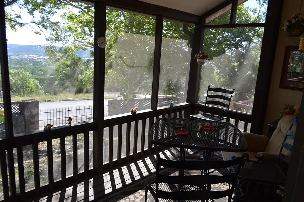 2 bed, 2.0 bath, 1208 sqft, $2,100 — Photo 4