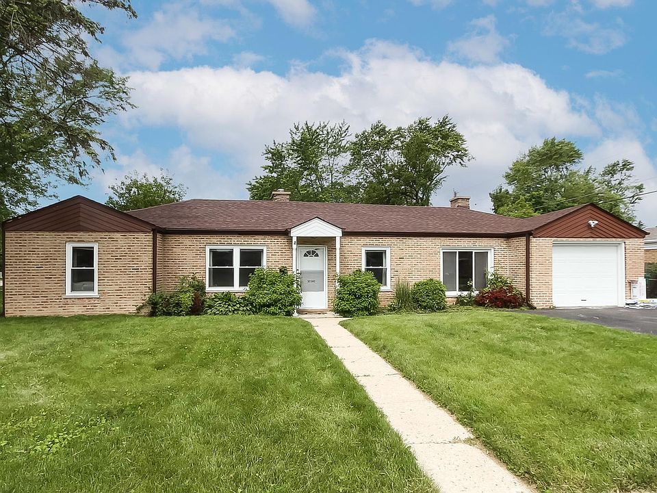 1st image of 302 Behm Dr