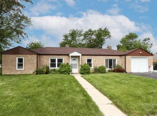 302 Behm Dr, Grayslake, IL 60030