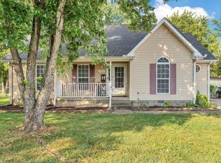 2415 Willow Dr, Murfreesboro, TN 37127