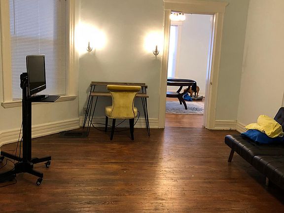 living space/ bedroom/office