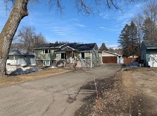 715 Cardinal Ln, Alexandria, MN 56308