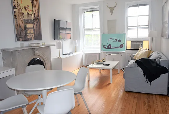 Rented by Bold New York | media 10