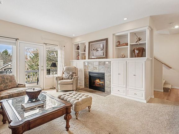 5th image of 3060 Club House Ct