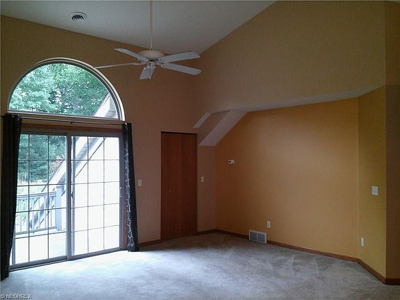 4th image of 154 Spinnaker Dr #2