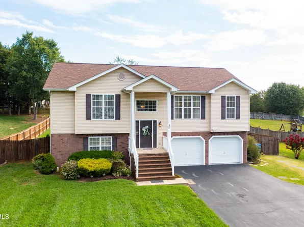 153 Royal Oaks Dr, Jonesborough, TN 37659