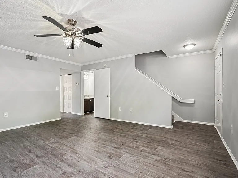 Pointe South Townhomes — Photo 33