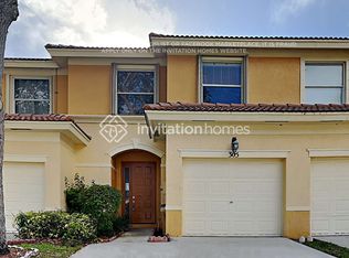 305 River Bluff Ln, Royal Palm Beach, FL 33411