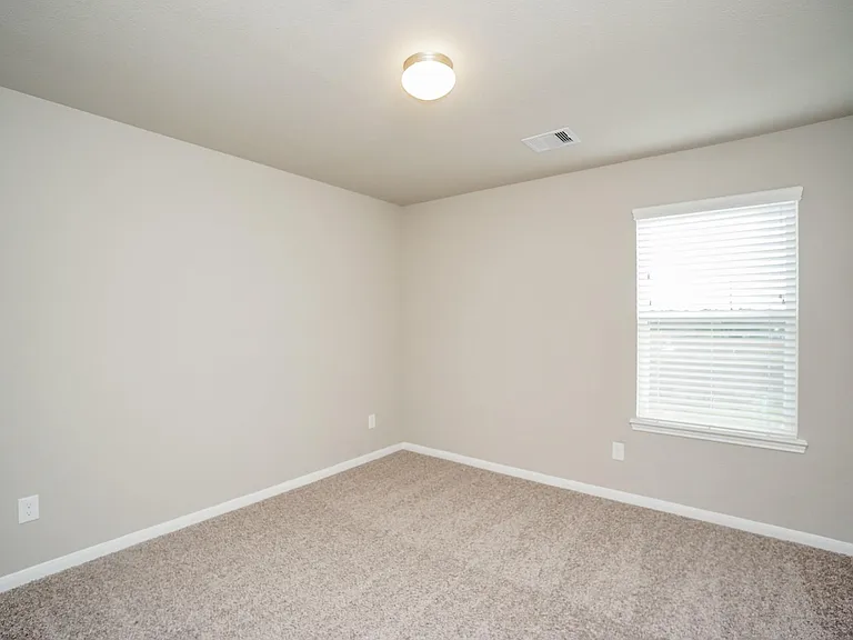 5463 Grand View Dr — Photo 22