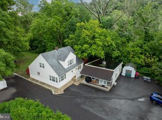 10 Indian Head Rd, Collegeville, PA 19426