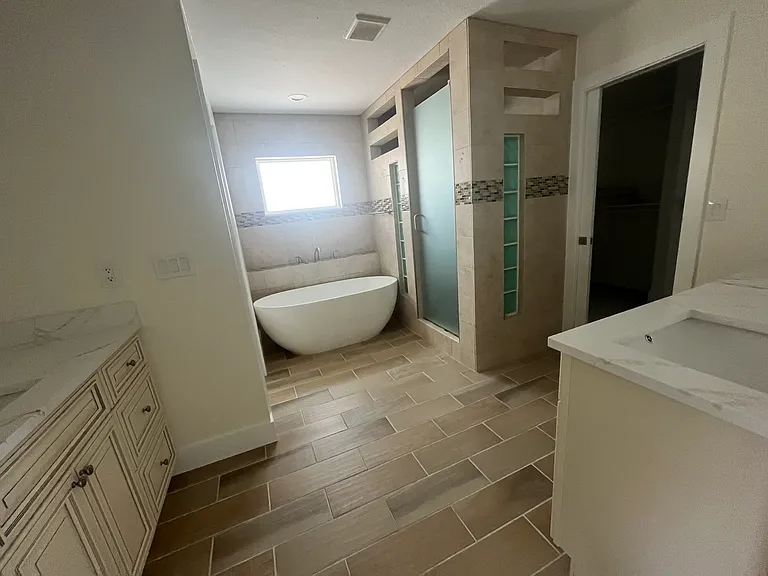 7039 Hibiscus Ave S — Photo 11