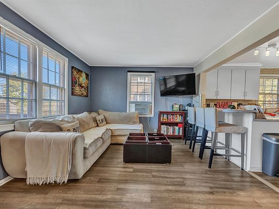 2nd image of 50 Selfridge St