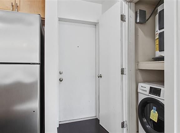 5th image of 1725 Delachaise St APT 302