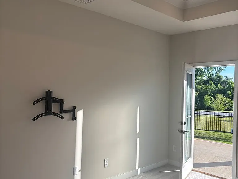 717 Hazel Way — Photo 11