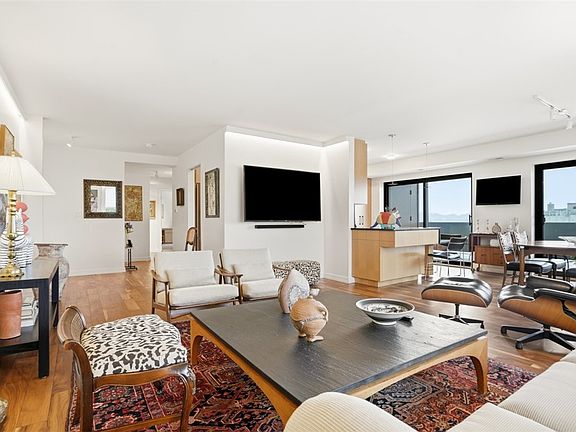 4th image of 220 N Dithridge St APT 1004