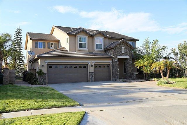 1st image of 1711 Camino De Salmon St