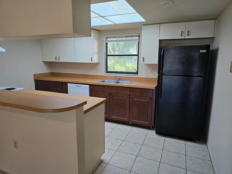 827 Mecca Dr #B — Photo 6