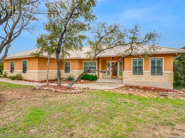 148 Private Road 1712, Mico, TX 78056