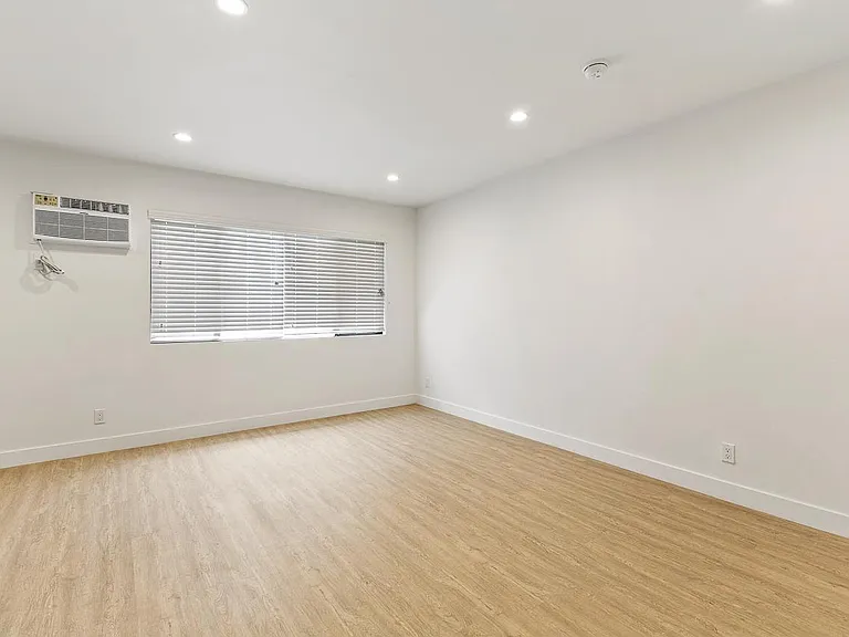 3314 Mentone Ave #9A — Photo 5