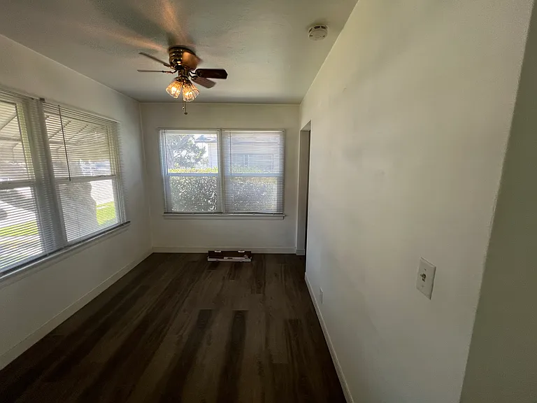 635 W Commonwealth Ave #A — Photo 30