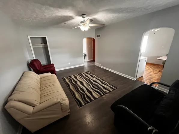 20 S Haft St #B, Houston, PA 15342