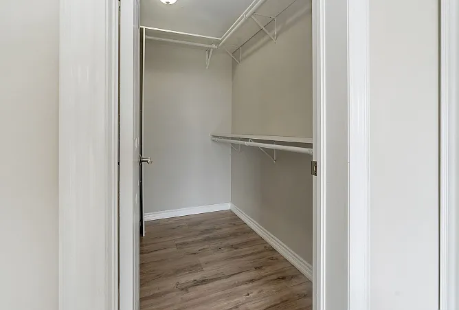 500 Mapleview Dr W #309 — Photo 16
