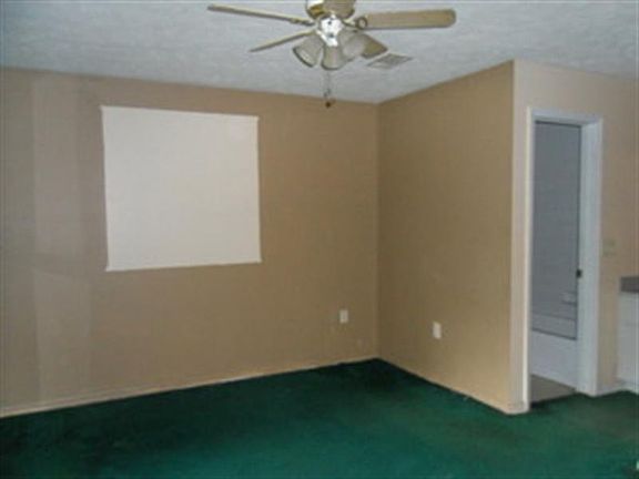 4th image of 6006 NW 61st Ln
