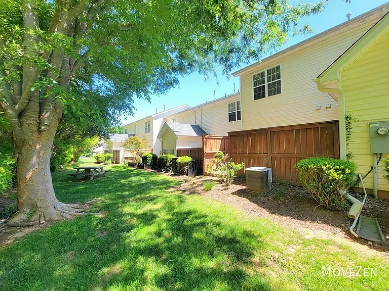 2121 Piney Brook Rd #104 — Photo 24