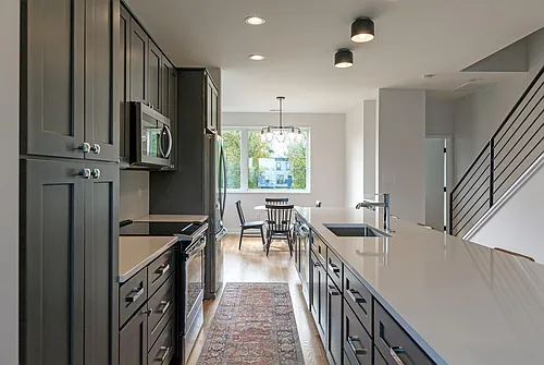 1309 Catherine St Photo 1
