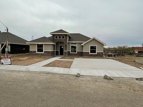 3rd image of 3041 Ariel Dr