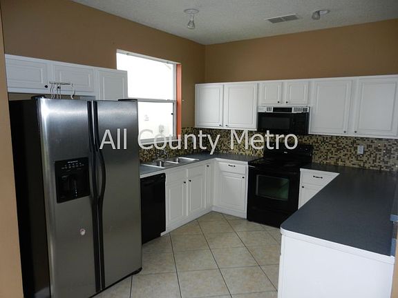 4th image of 2970 Marbella Dr