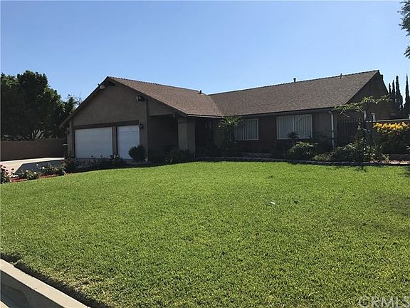 5th image of 10742 Altura St