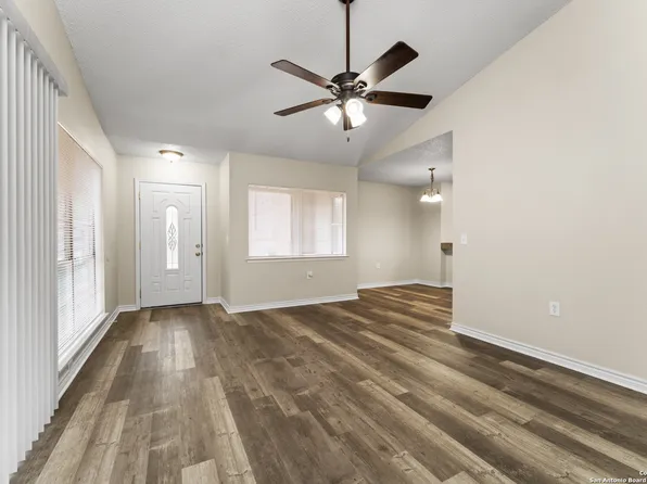 8004 Laurel, San Antonio, TX 78250