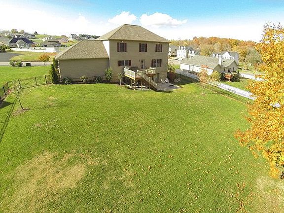5th image of 2000 Marigold Cir