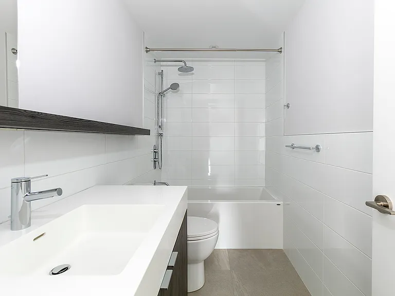 664 Spadina Ave — Photo 28